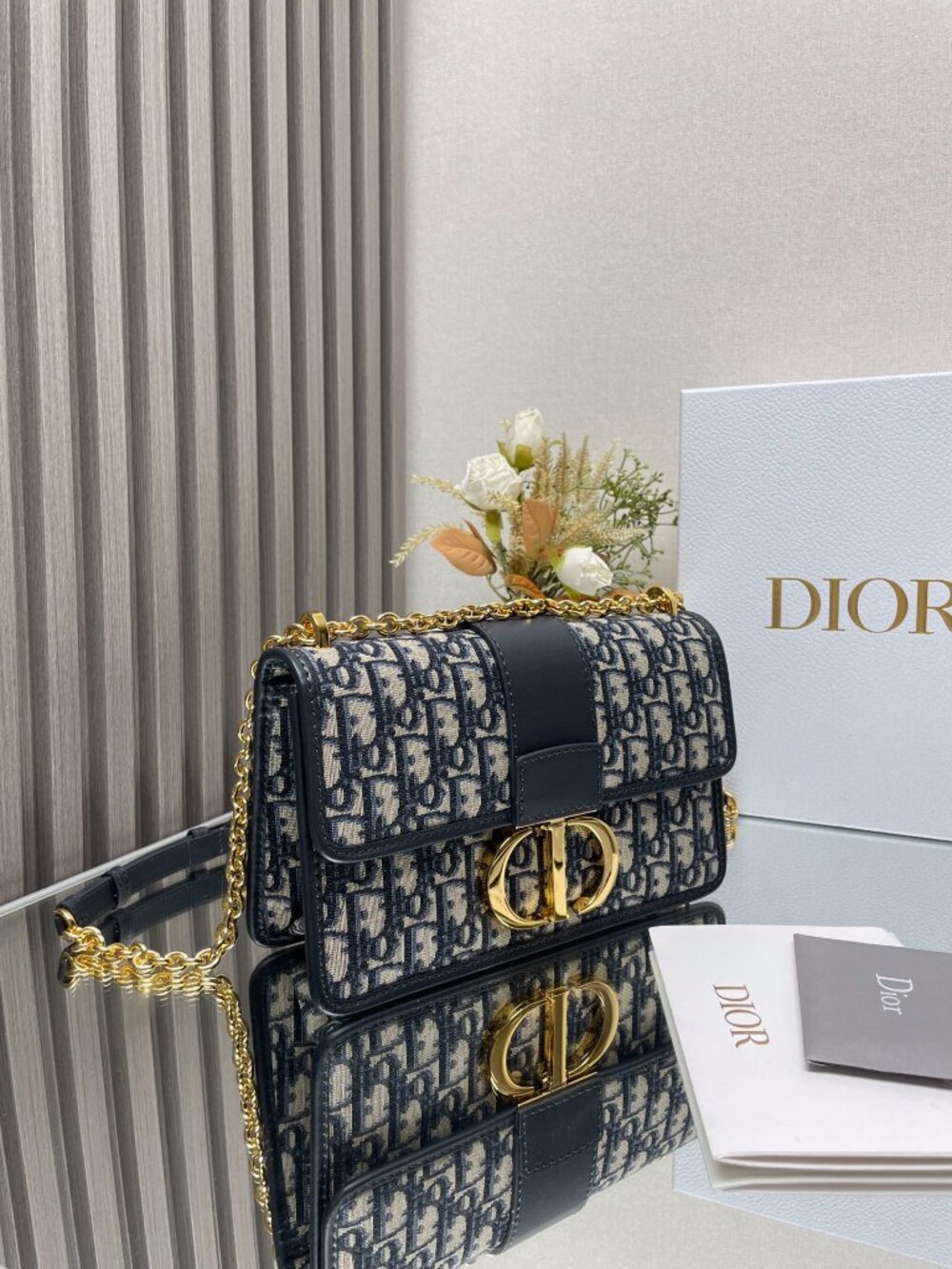 Dior 30 Montaigne East/West Navy Blue Oblique Bag Crossbody - Picture 2 of 8